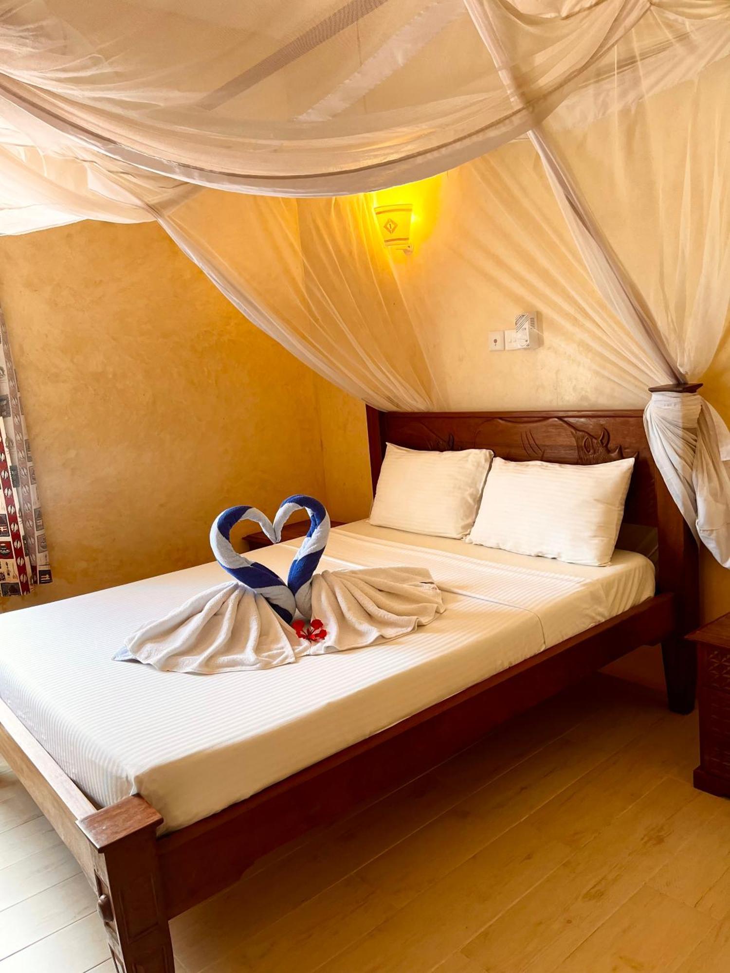 Flametree Beach Homes Diani Beach Exterior foto