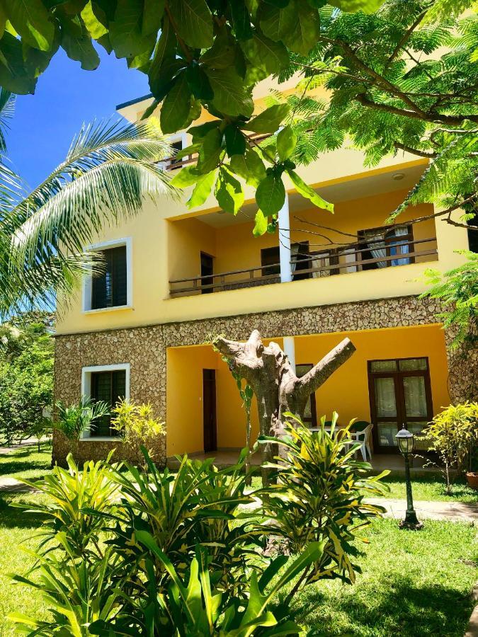 Flametree Beach Homes Diani Beach Exterior foto